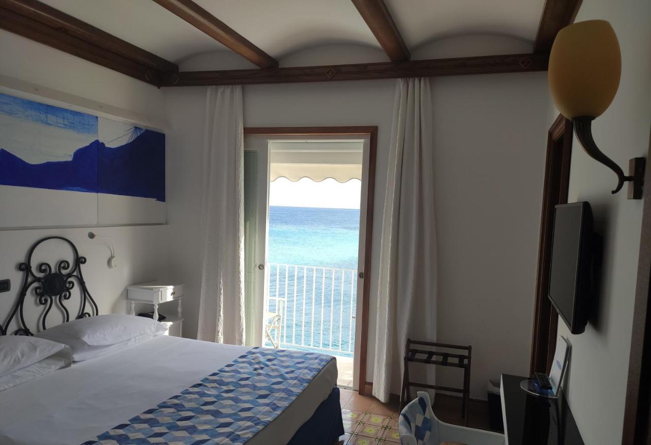 Taverna Del Capitano Marina del Cantone ภายนอก รูปภาพ