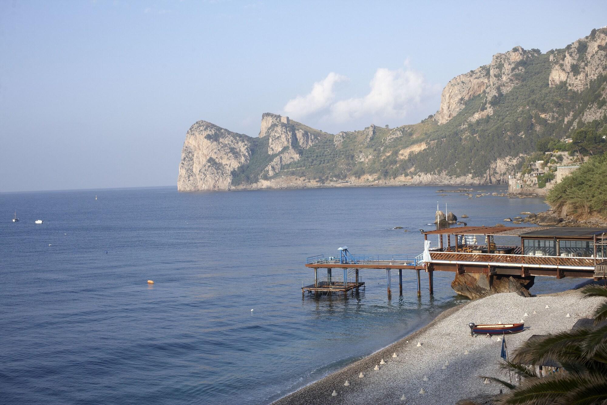 Taverna Del Capitano Marina del Cantone ภายนอก รูปภาพ