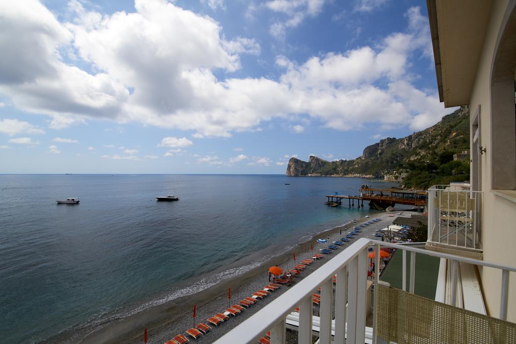Taverna Del Capitano Marina del Cantone ภายนอก รูปภาพ