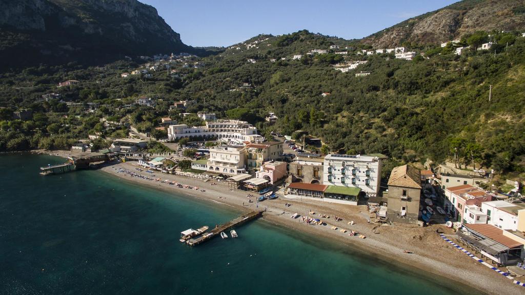 Taverna Del Capitano Marina del Cantone ภายนอก รูปภาพ